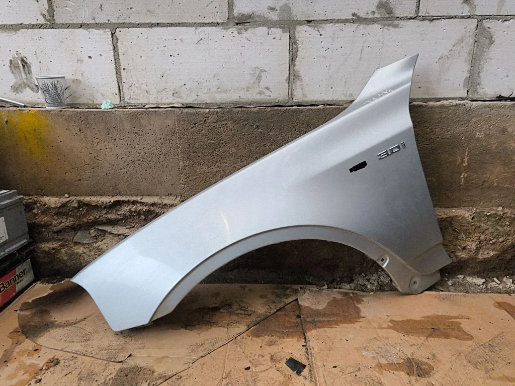 Fender – BMW X3 E83 (2003-2010)