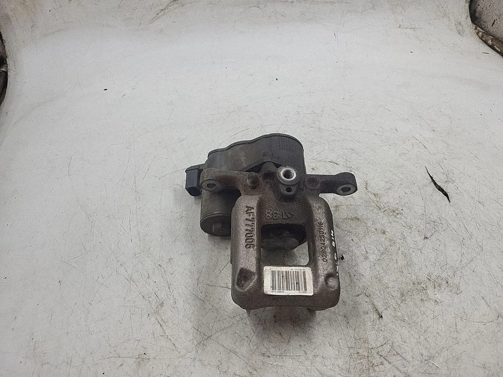 Rear brake caliper 0204L69449