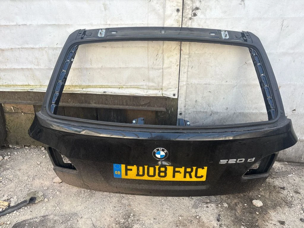 Tailgate/trunk/boot lid – rear