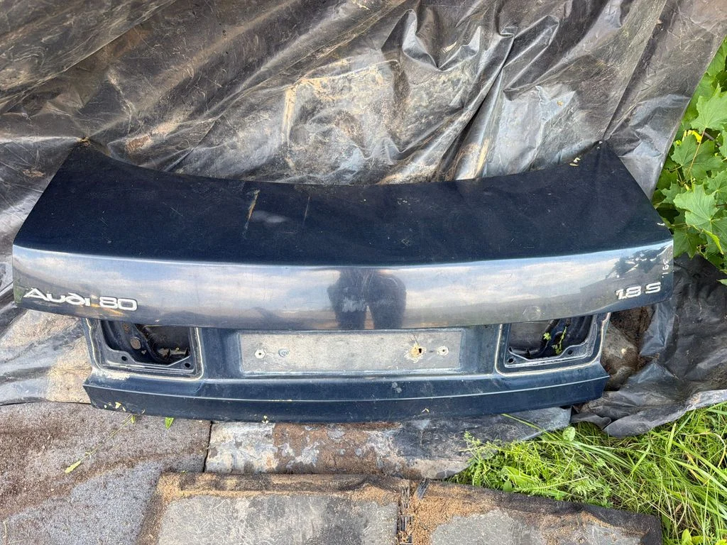 Tailgate/trunk/boot lid – rear
