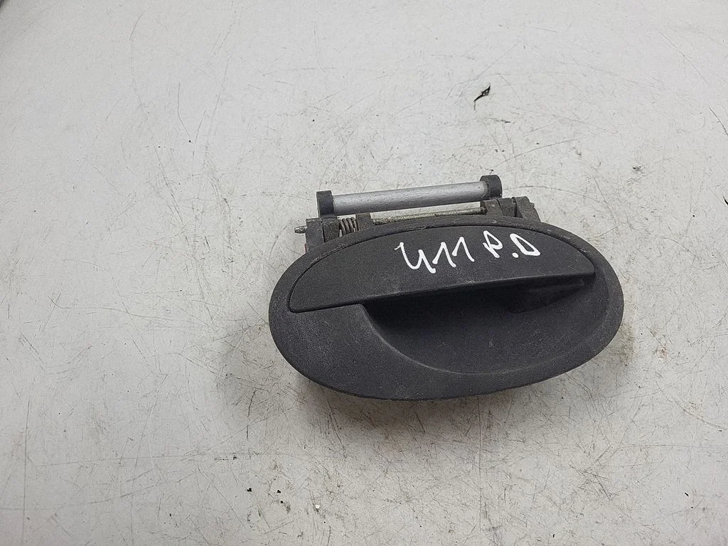 Esiukse välimine käepide 22175