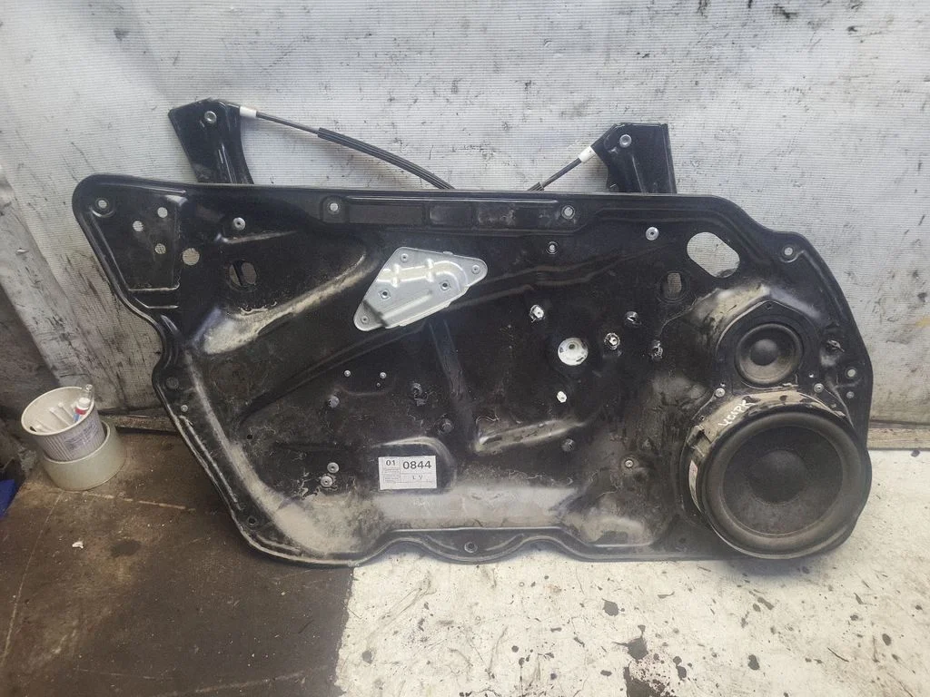 Priekinis el. lango pakėlimo mechanizmas be varikliuko
