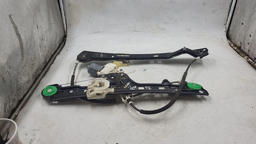 Front door window regulator with motor – front left