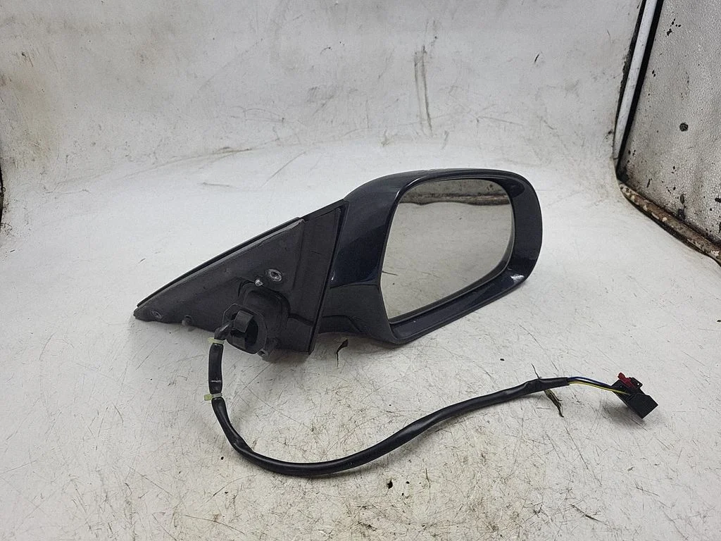 Front door electric wing mirror – front right
