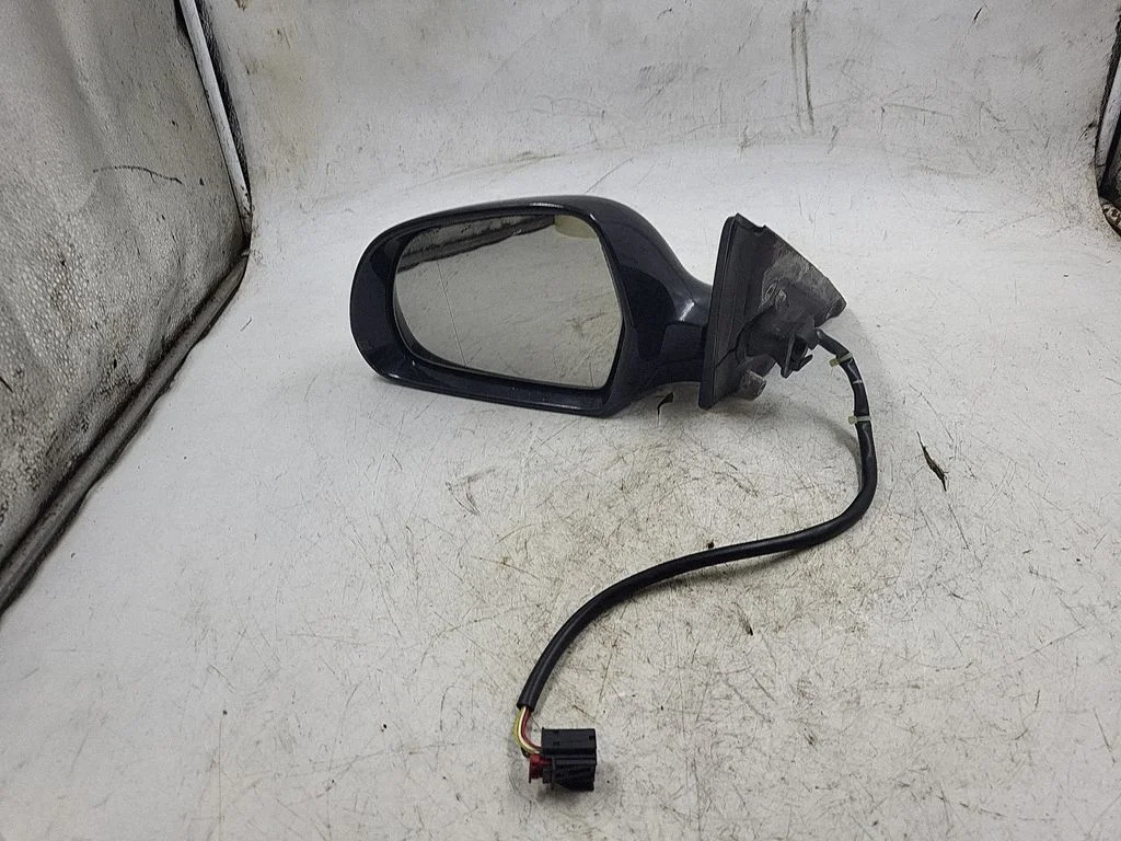Front door electric wing mirror – front left