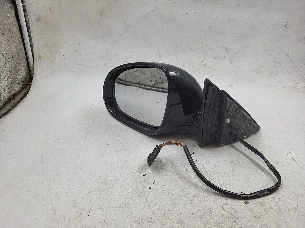 Front door electric wing mirror – front left