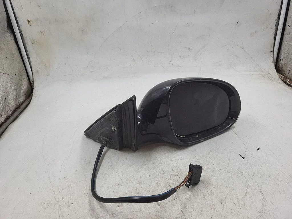 Front door electric wing mirror – front right