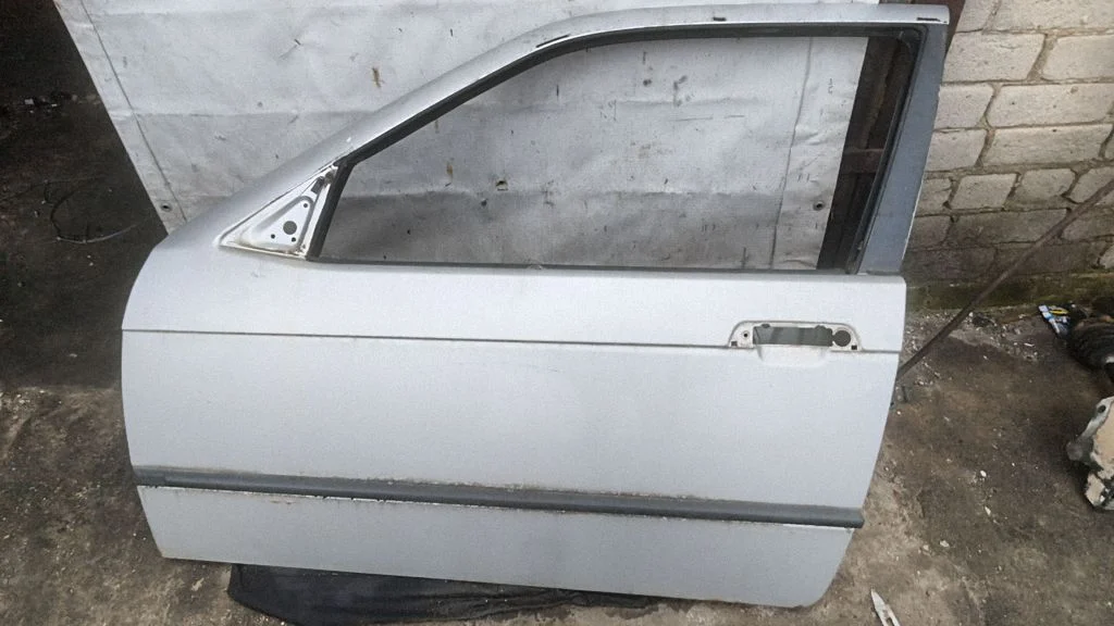 Front door coupe – front left