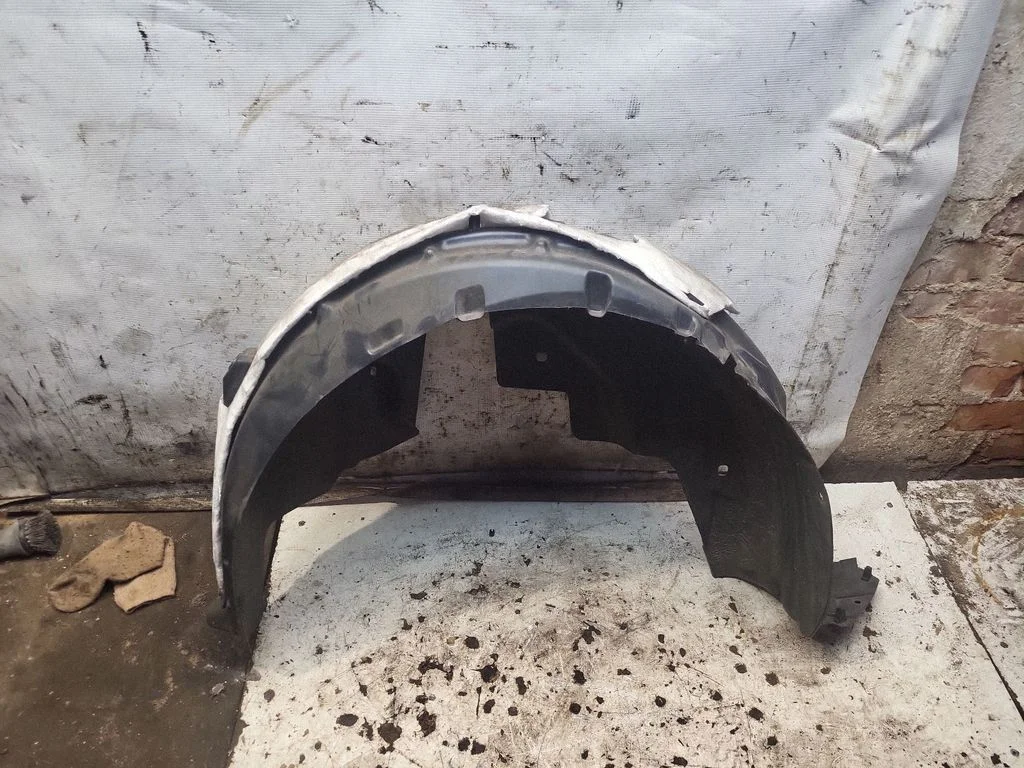Rear arch fender liner splash guards – rear right