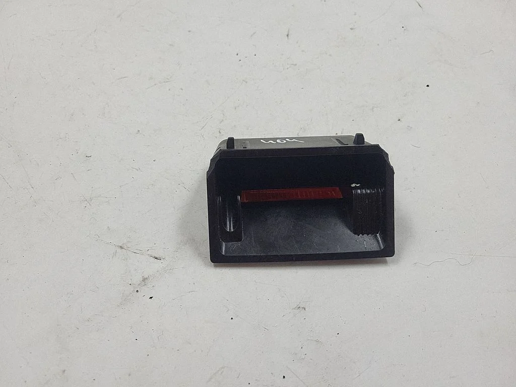 Auto tuhatoos 8K0857989