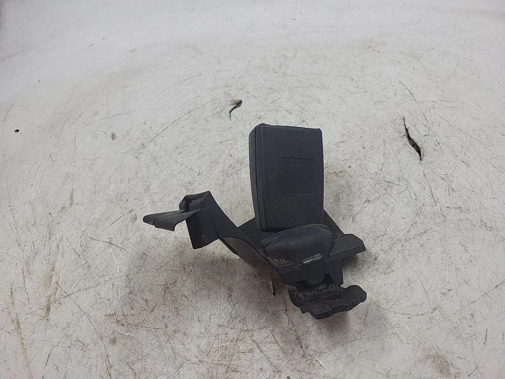Tagumise turvavöö pannal 8K0857740B