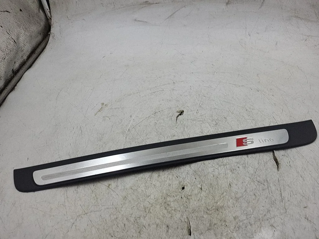 Front sill trim cover 8K0853373