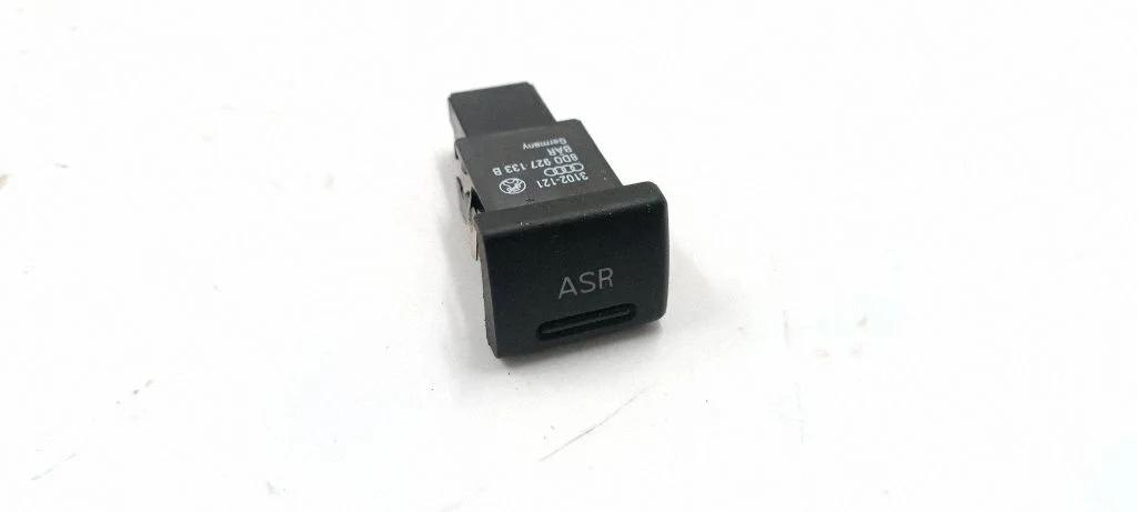 Antipraslidimo/ sukibimo (ASR) jungtukas