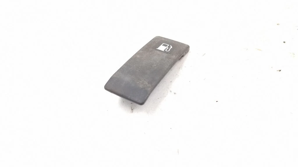 Degalų bako atidarymo jungtukas
