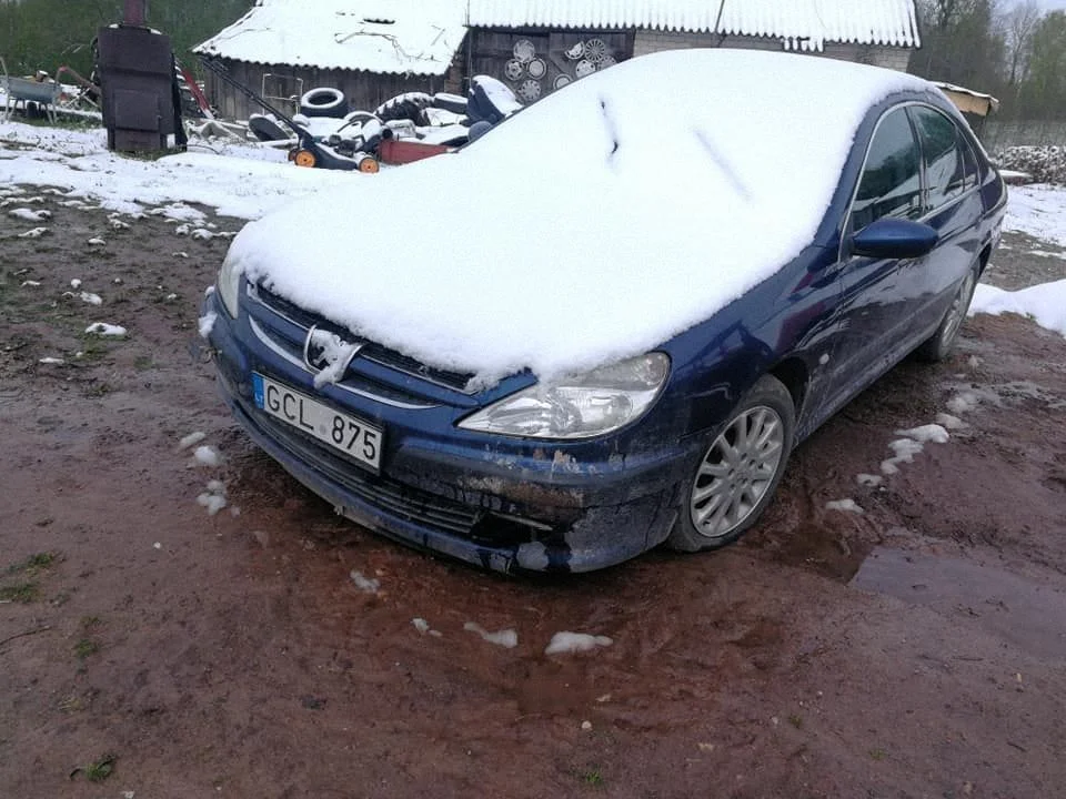 Peugeot 607