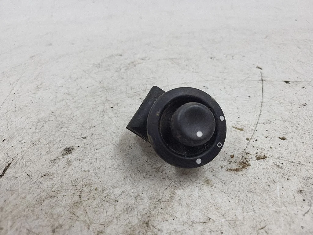 Wing mirror switch 108801