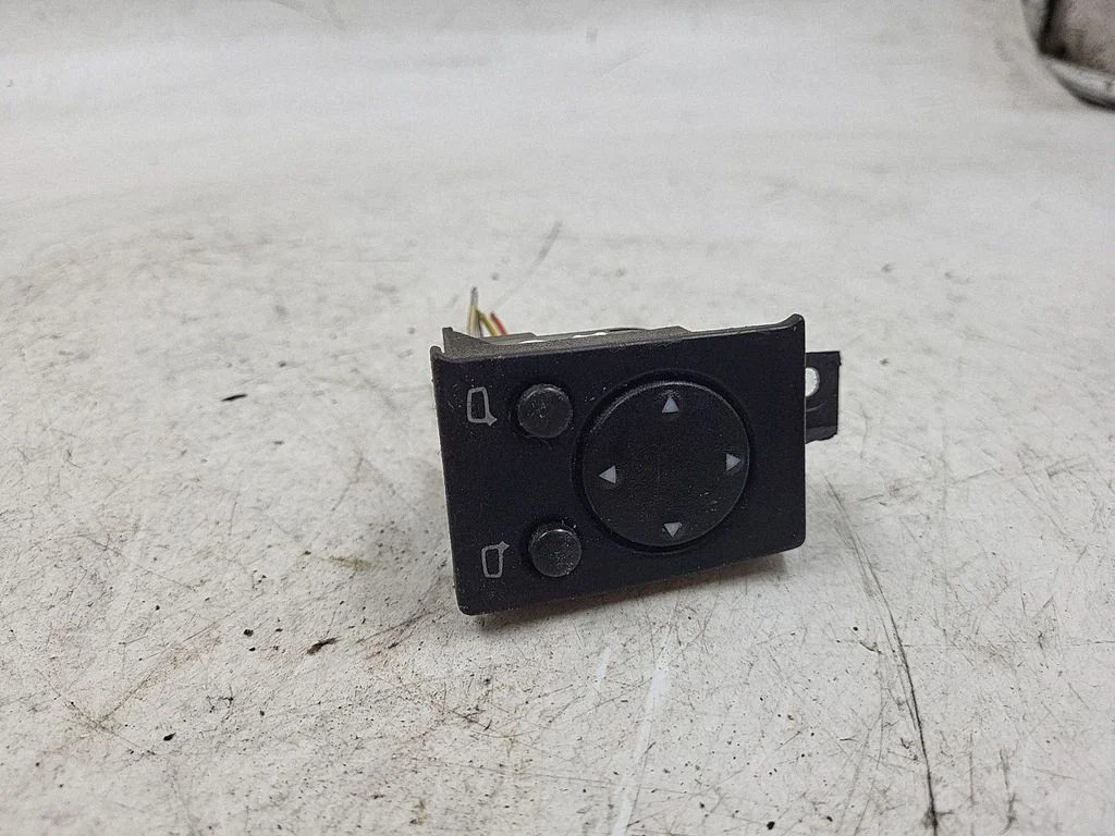Wing mirror switch 4A0959565