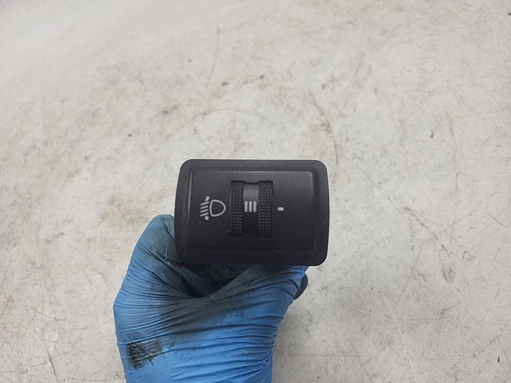 Headlight level height control switch 8D0941301
