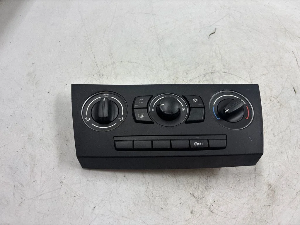Climate control unit – BMW 3 Series E90 E91 (2005-2012)