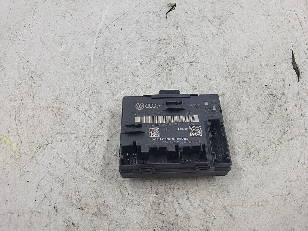 Durvju elektronikas vadības bloks – Audi A4 Allroad B8 (2008-2016)