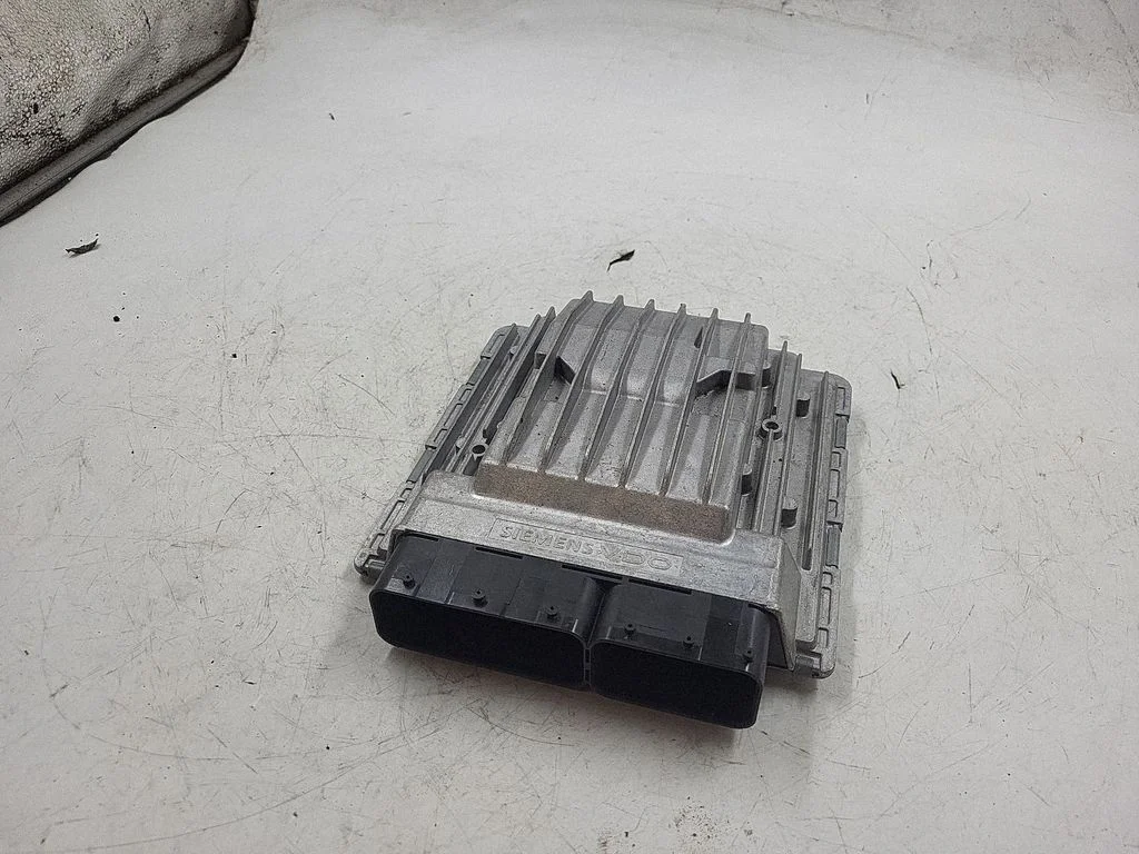 Engine control unit/module 7579142