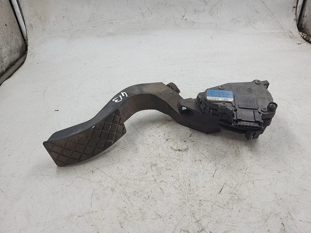 Accelerator throttle pedal 6PV00837602
