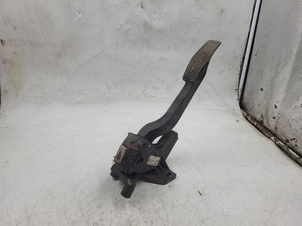 Gaasipedaal 9129423