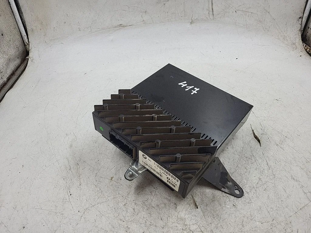 Sound amplifier – BMW X3 E83 (2003-2010)