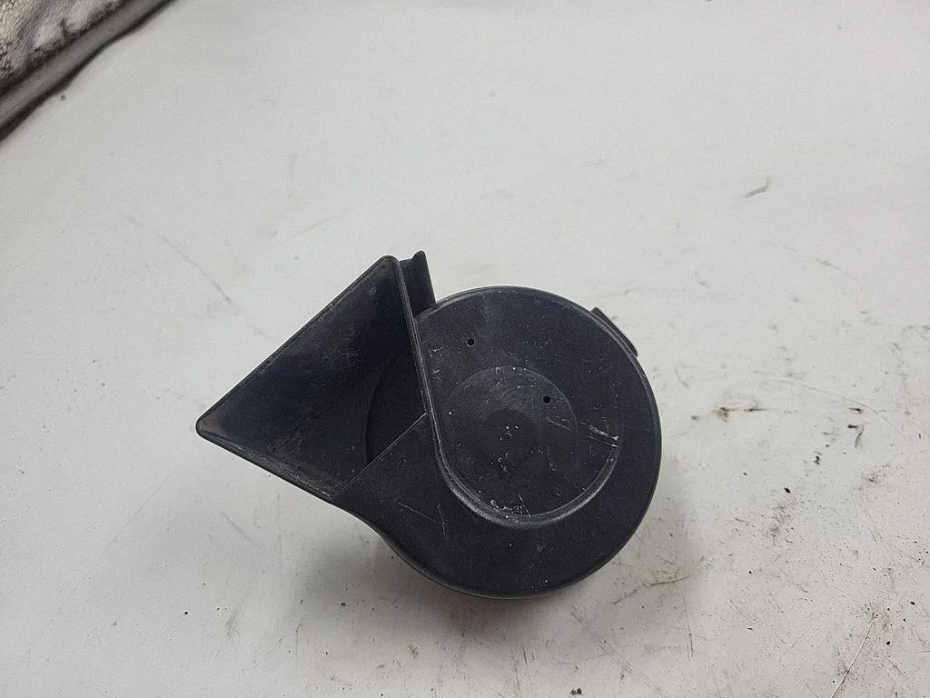 Horn signal – Audi A4 Allroad B8 (2008-2016)