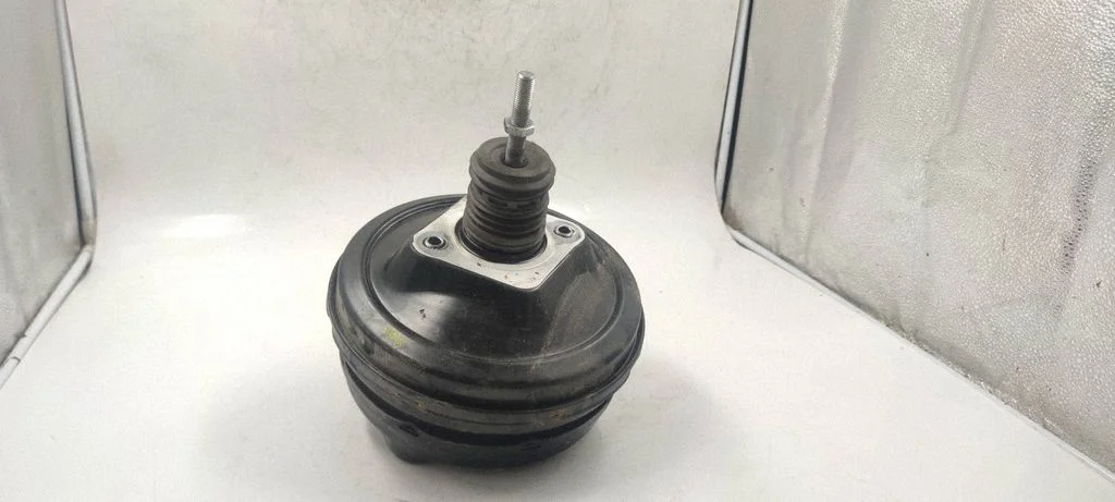 Brake booster 4F0612105G