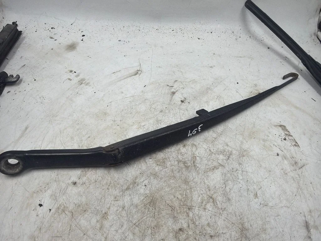 Front wiper blade arm 4317