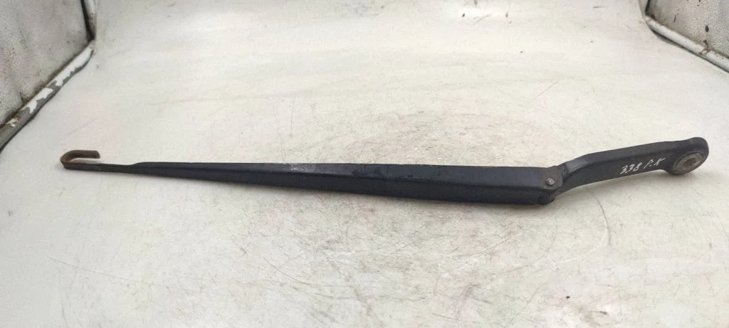 Front wiper blade arm – front left