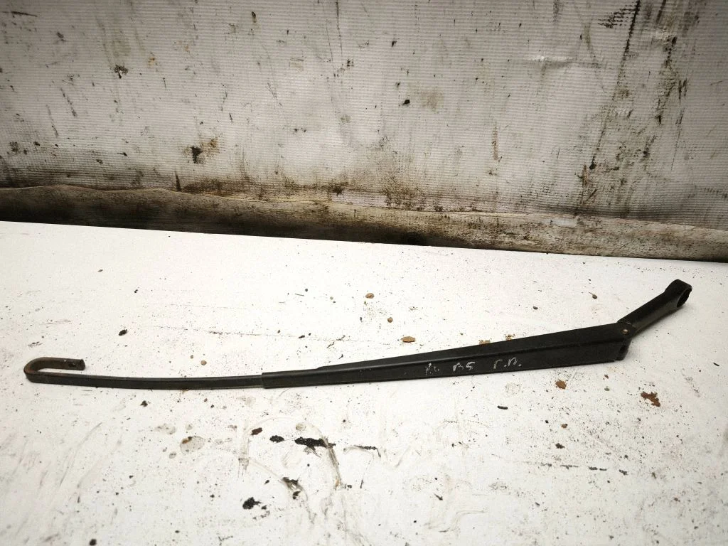 Front wiper blade arm 8D1955408D