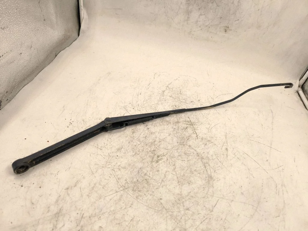 Front wiper blade arm 89813622