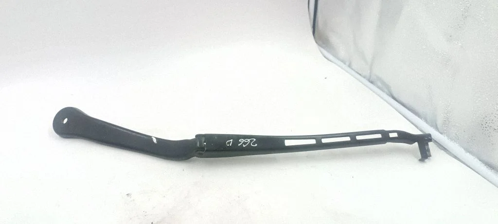 Front wiper blade arm – right