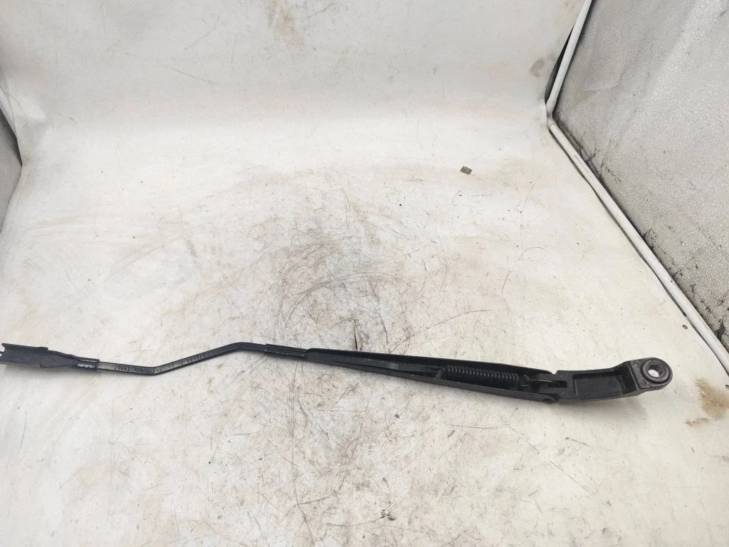 Front wiper blade arm 1M5317B589AB