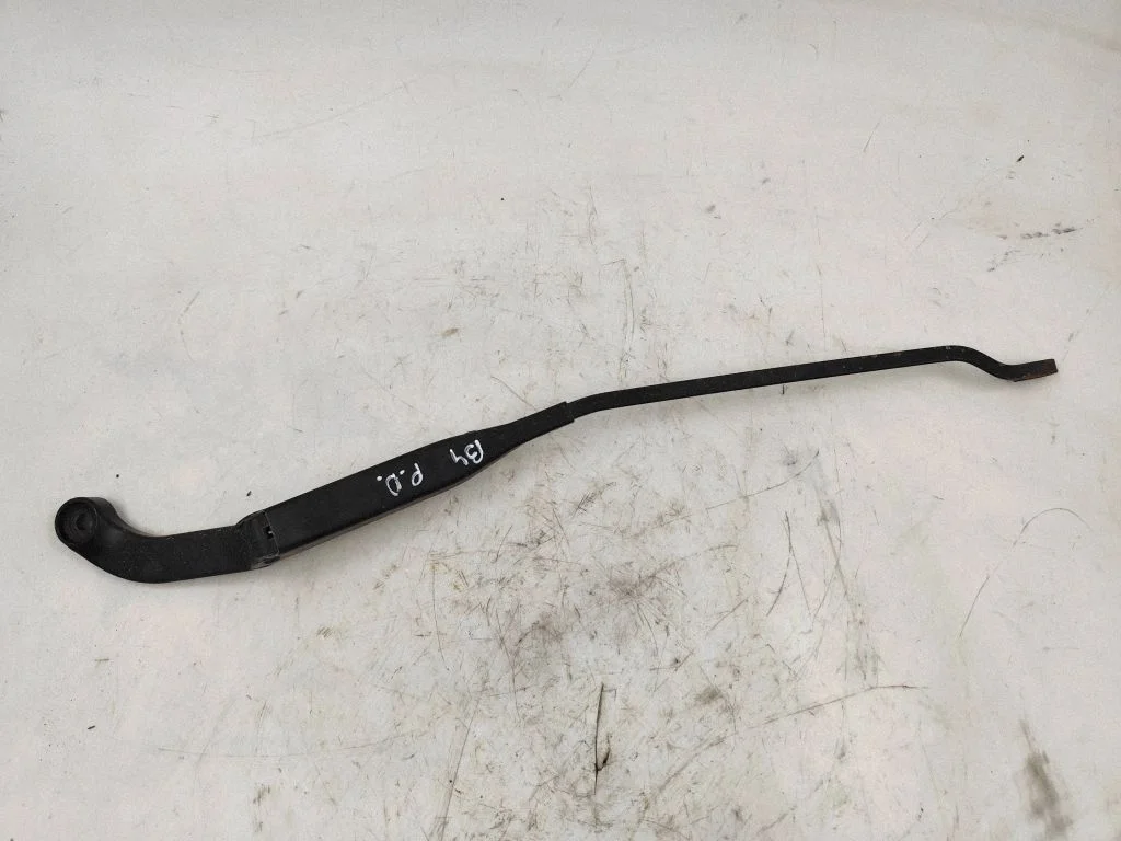 Front wiper blade arm 7J6955407C