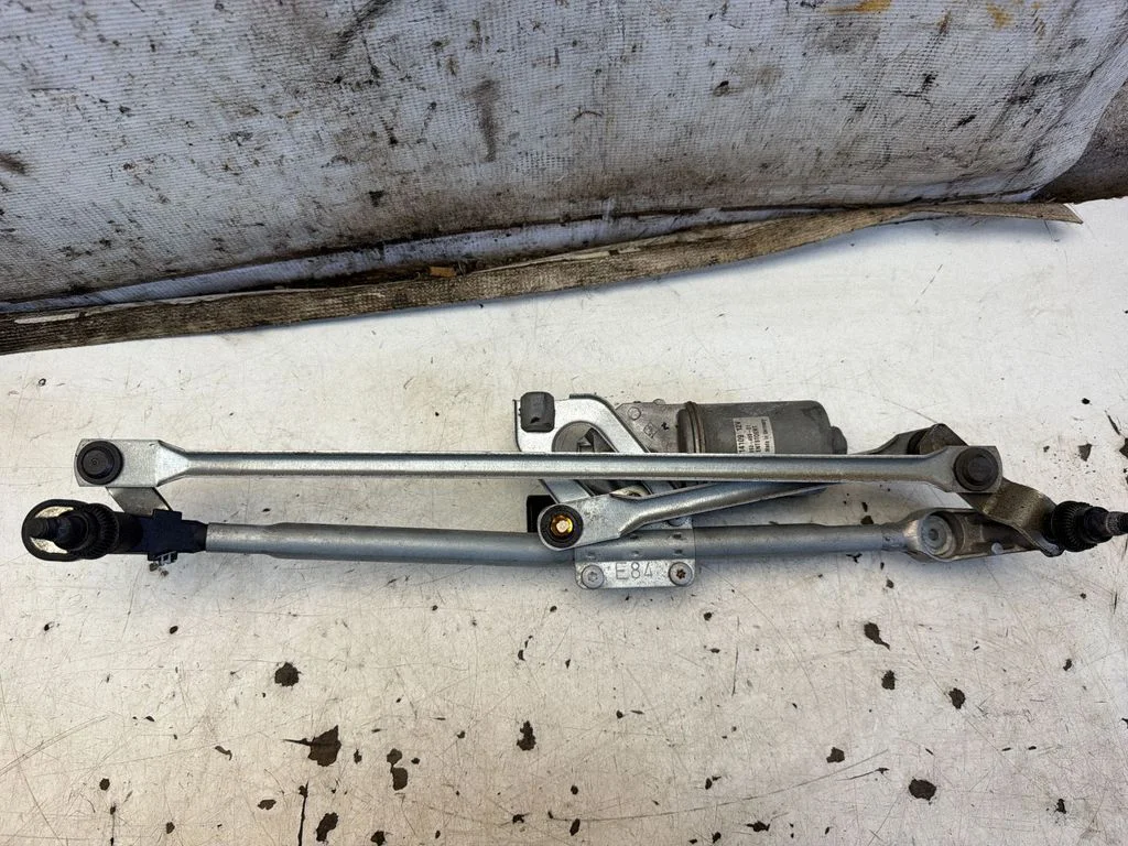 Front wiper linkage and motor – BMW X1 E84 (2009-2015)