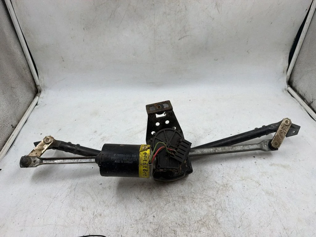 Front wiper linkage and motor 0390241097