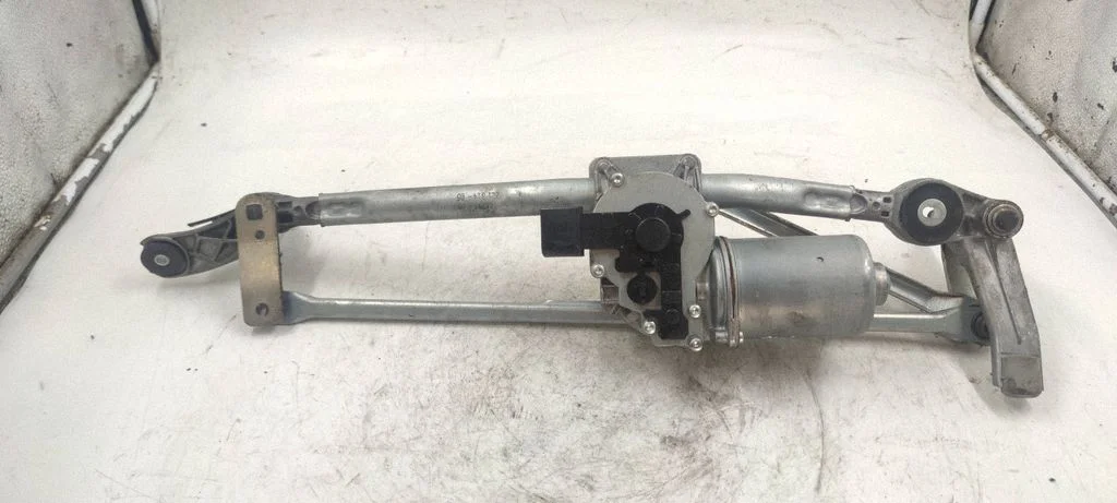 Front wiper linkage and motor 404959