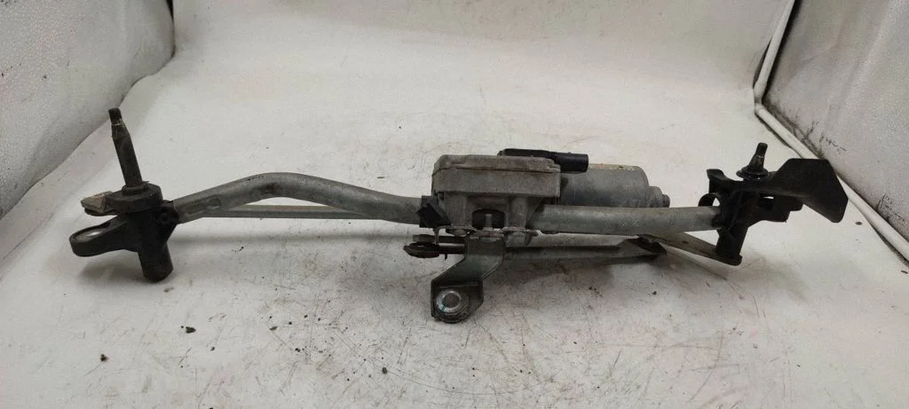 Front wiper linkage and motor 8k1955119