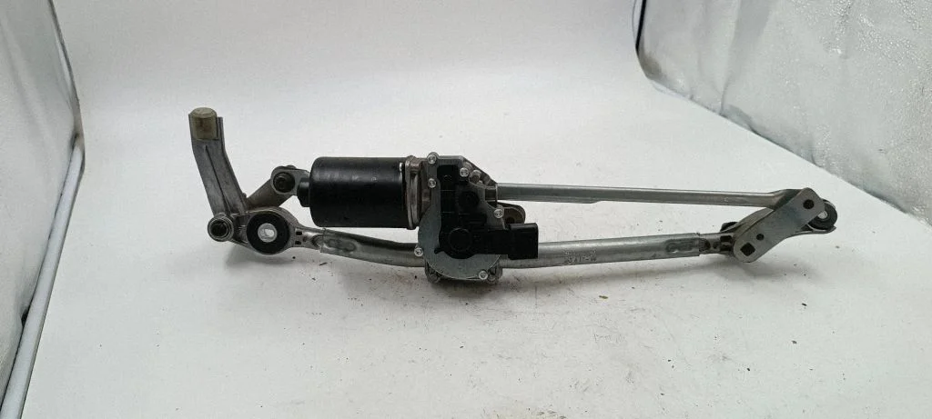 Front wiper linkage and motor 7161711