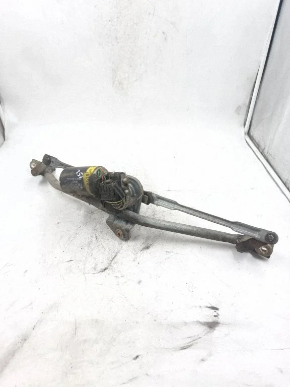 Front wiper linkage and motor 8D1955115