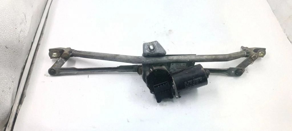 Front wiper linkage and motor 4B1955113