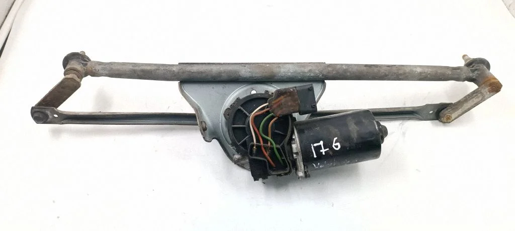 Front wiper linkage and motor 8391420 – BMW Z3 E36 (1994-2002)