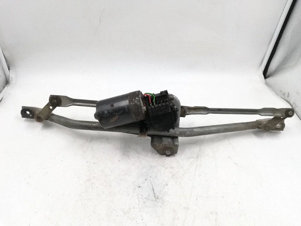 Front wiper linkage and motor 8D1955325