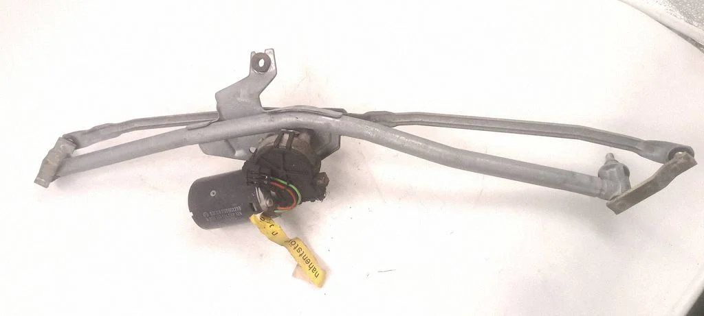 Front wiper linkage and motor 357955325A