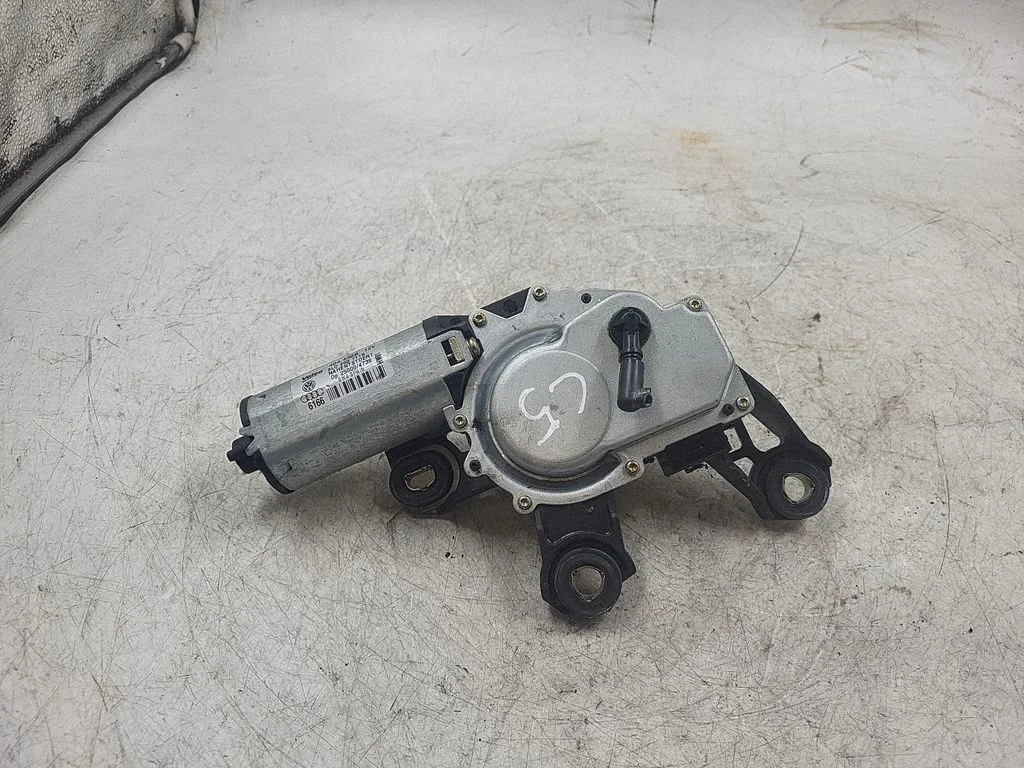 Rear window wiper motor – Audi A6 S6 C4 4A (1994-1997)