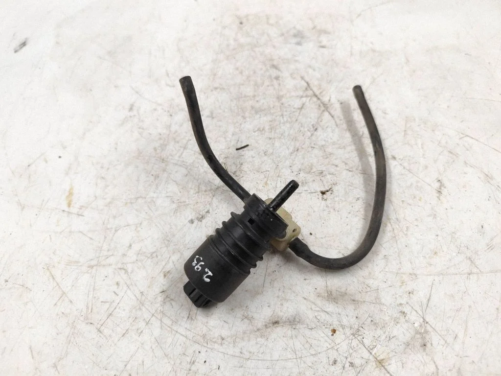 Windscreen/windshield washer pump