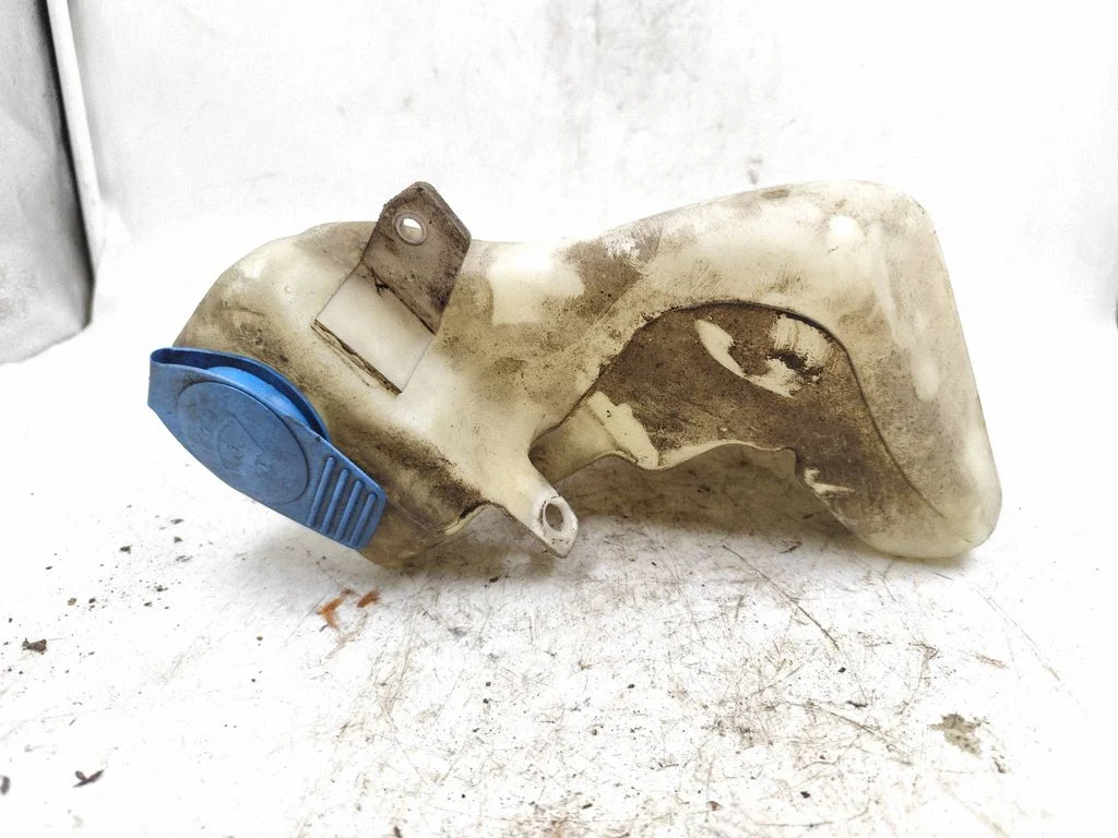 Windshield washer fluid reservoir/tank 8D0955453R